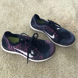 Nike Flynitt free runs! 7.5